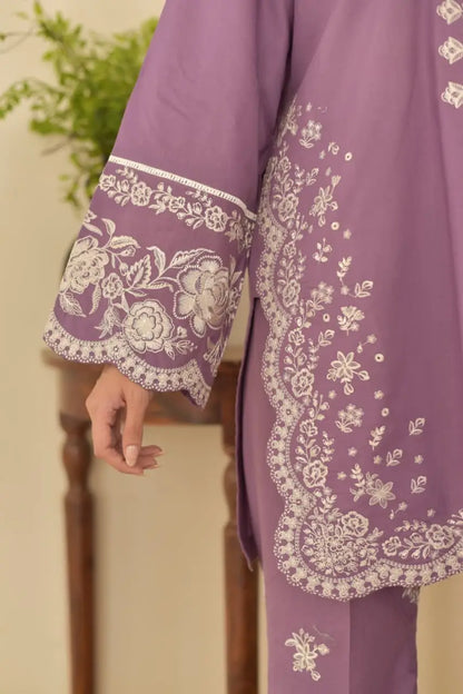 3 Pcs Women's Stitched Cotton Lawn Embroidered Suit